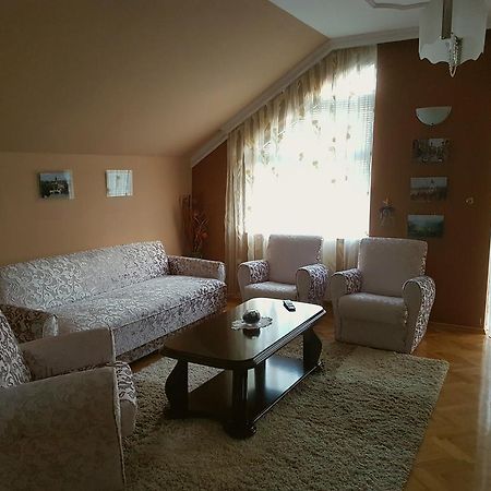 Apartment Cace Куманово Екстериор снимка
