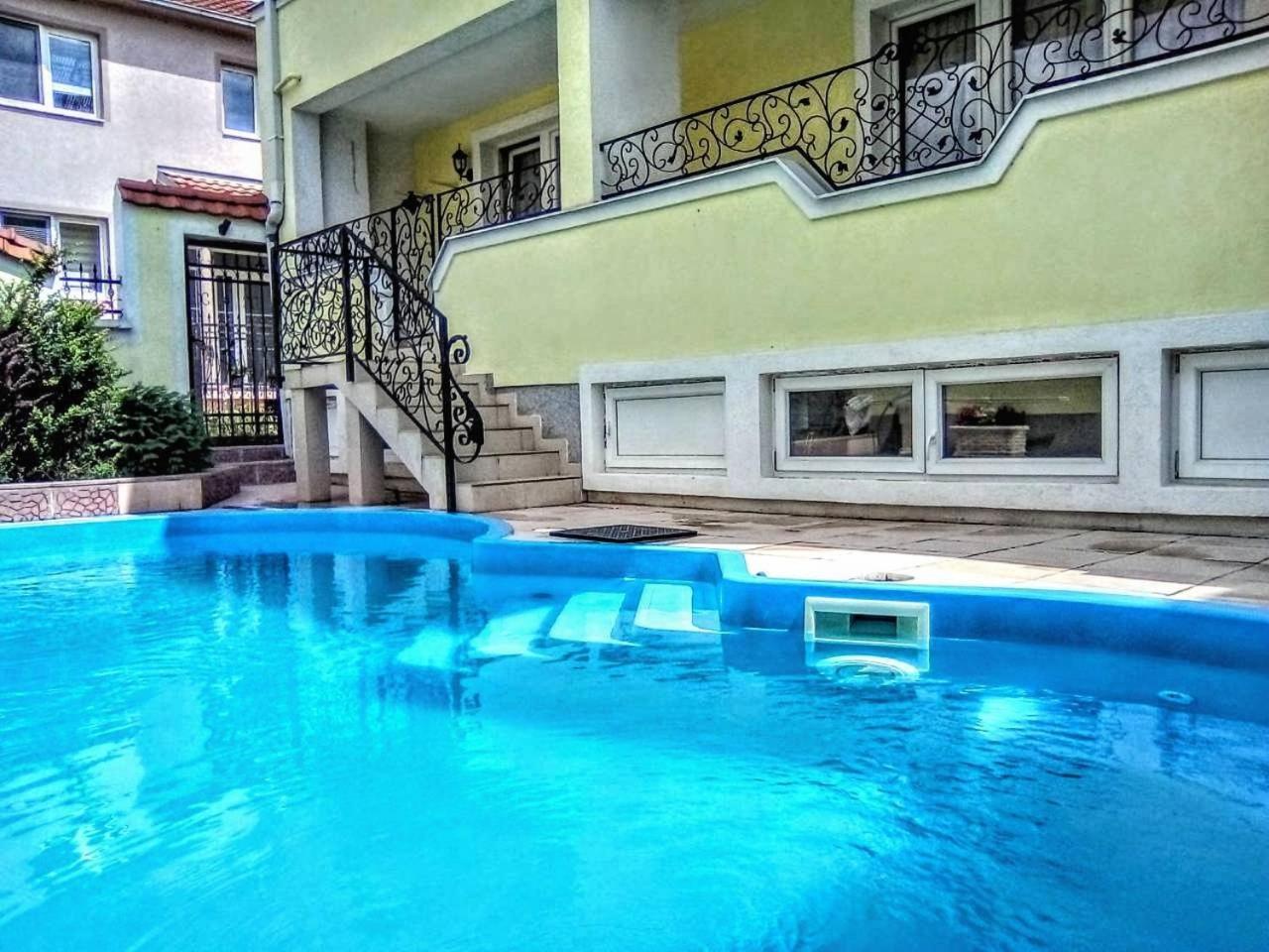 Apartment Cace Куманово Екстериор снимка