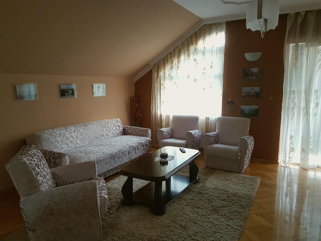 Apartment Cace Куманово Екстериор снимка